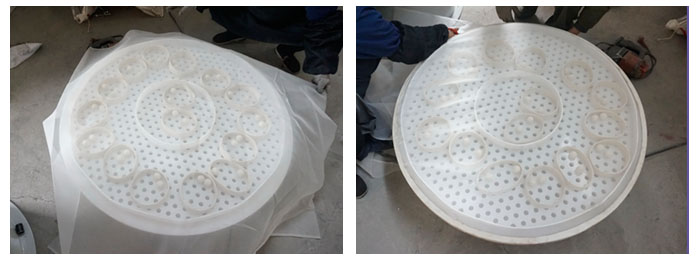 直徑1000型塑料振動(dòng)篩換網(wǎng)第一步準(zhǔn)備網(wǎng)架平鋪細(xì)網(wǎng)，固定細(xì)網(wǎng)剪去多余細(xì)網(wǎng)。